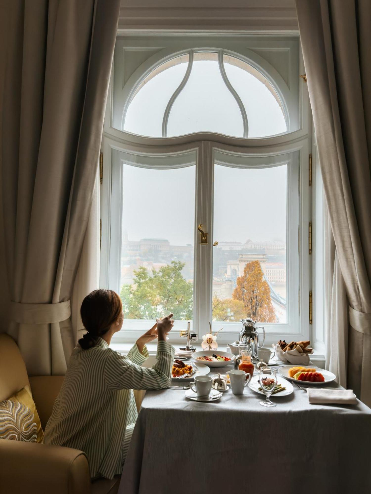 Four Seasons Hotel Gresham Palace Budapest Ngoại thất bức ảnh