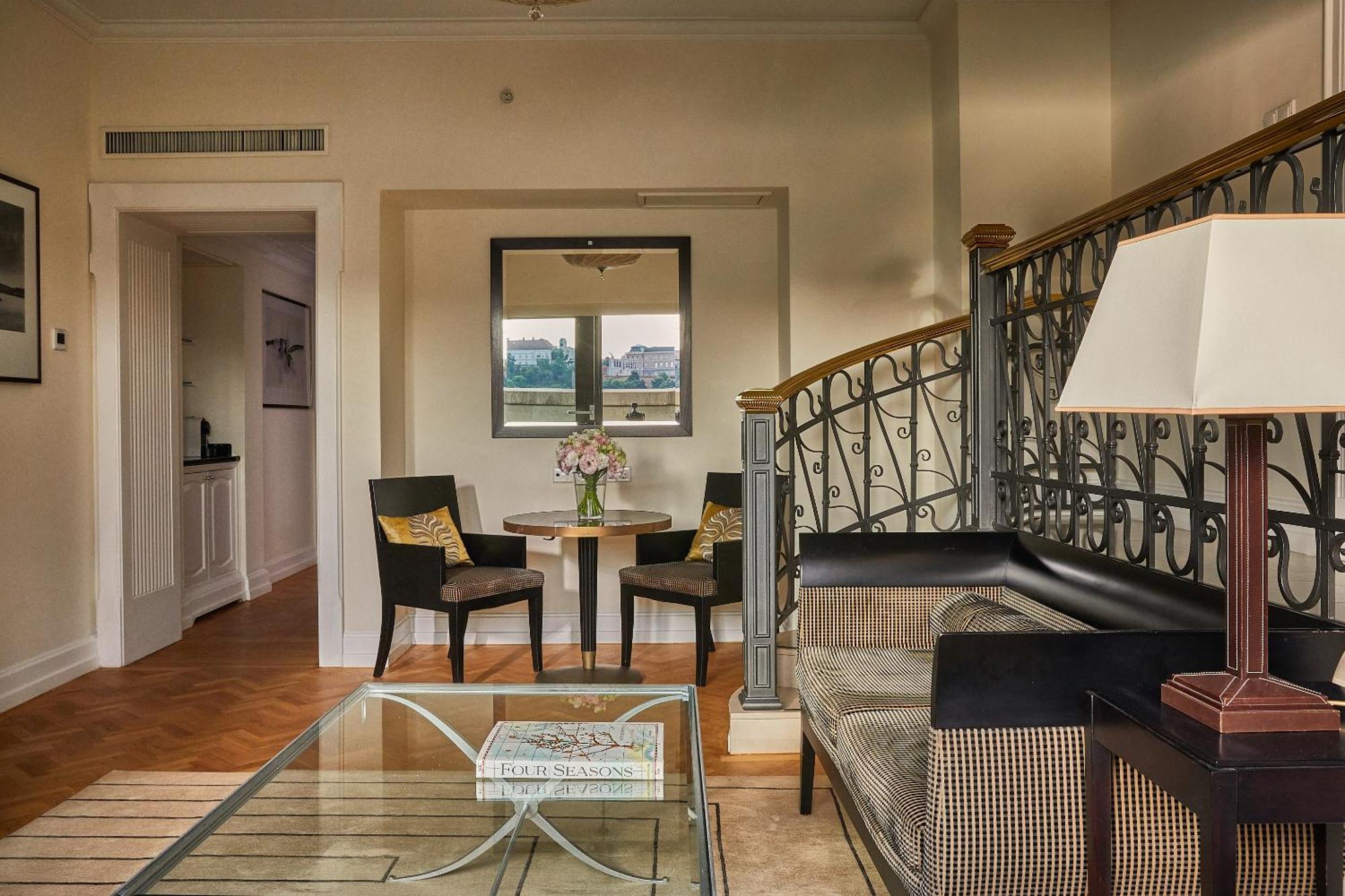 Four Seasons Hotel Gresham Palace Budapest Ngoại thất bức ảnh